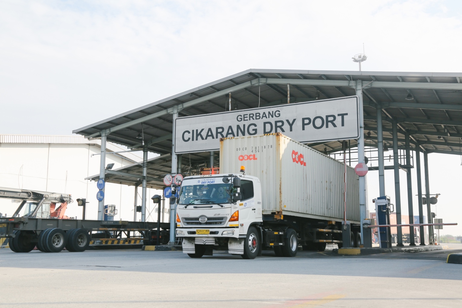 Impor Untuk Dipakai